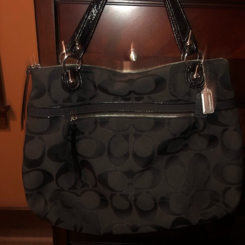 Black coach large arm hand bag laptop leather